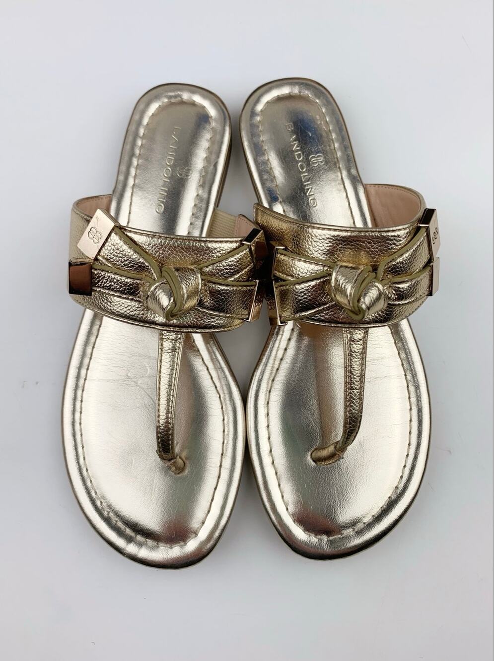 Bandolino Katia 3 Sandals Gold Faux Leather Slip On Thong Flats Bow Women's 6